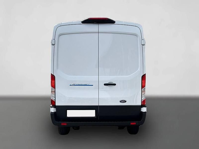 Gebraucht Ford Transit Trend 197 kW (269 PS) 2023 Weiß Limousine