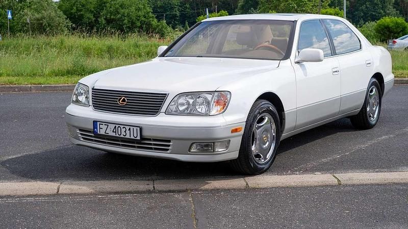 Weiß Gebraucht 2000 Lexus LS400 Limousine | 15.875 € - Bild 1/4
