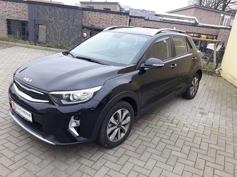 Auroraschwarz Gebraucht 2023 Kia Stonic Vision SUV | 17.550 € (Guter Preis) - Bild 1/4