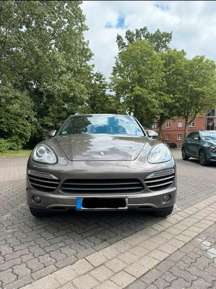 Gebraucht Porsche Cayenne 240 PS (176 kW) 2011 Braun SUV