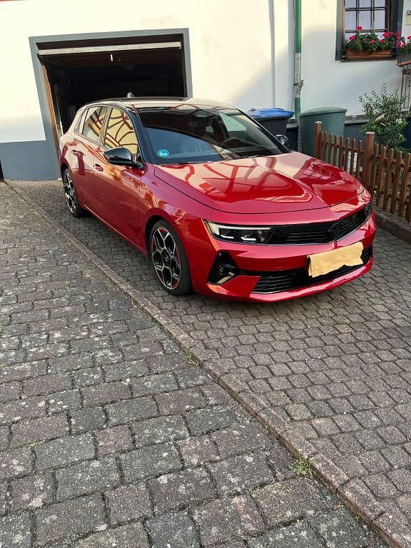 Schwarz Gebraucht 2022 Opel Astra Limousine | 22.650 € (Guter Preis) - Bild 1/4