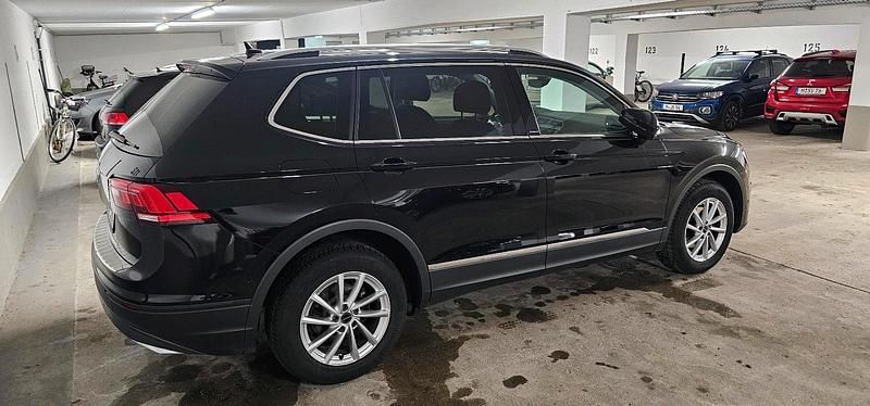 Gebraucht VW Tiguan Allspace IQ Drive 150 PS (110 kW) 2020 Schwarz SUV