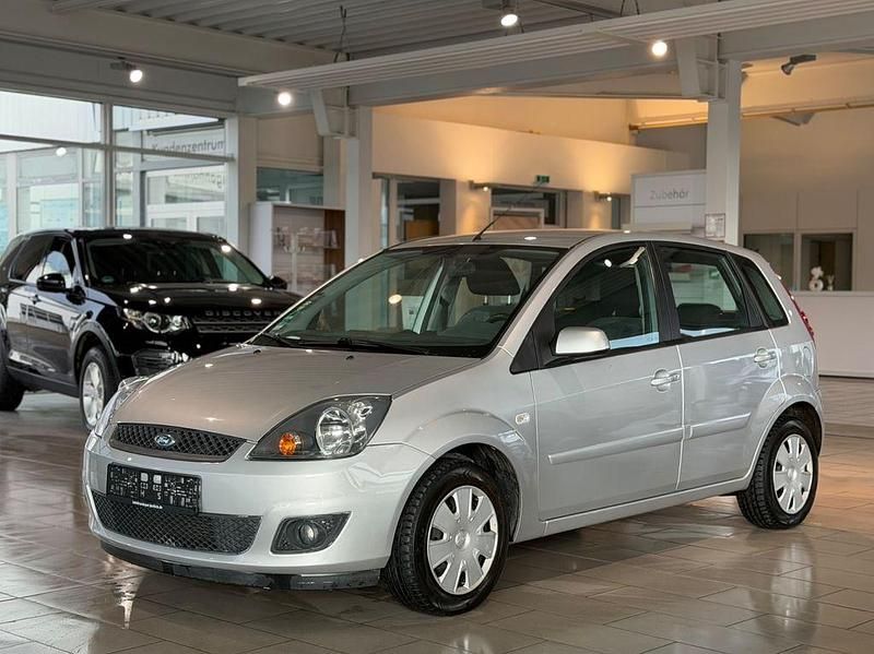 Gebraucht Ford Fiesta Style 101 PS (74 kW) 2008 Silber Kleinwagen