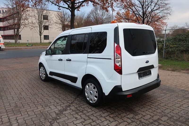 Używany Ford Transit Connect Trend 99 KM (72 kW) 2022 Biały Minivan