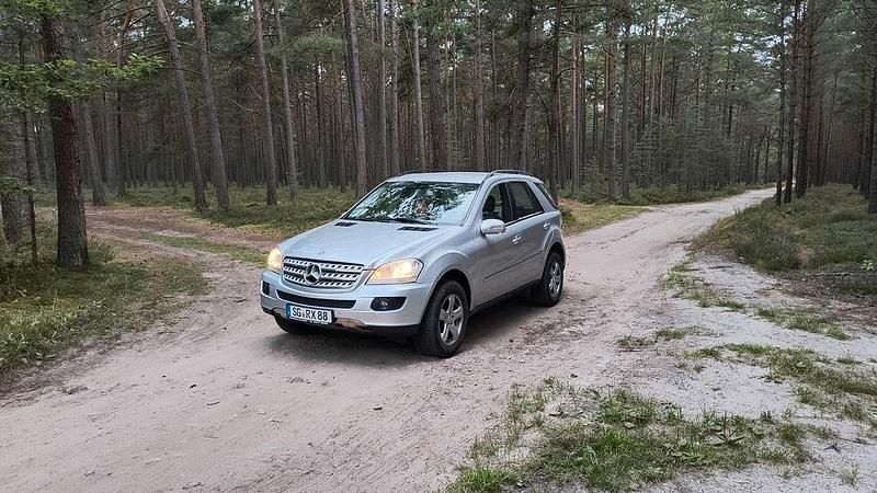 Silber Gebraucht 2006 Mercedes ML280 SUV | 7.300 € (Fairer Preis) - Bild 1/4