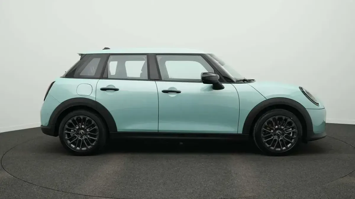 Gebraucht Mini Cooper S Classic 204 PS (150 kW) 2025 Grün Kleinwagen