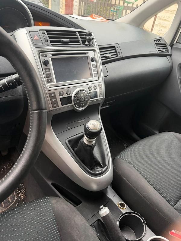 Gebraucht Toyota Verso 2012 Weiß Van / Kleinbus