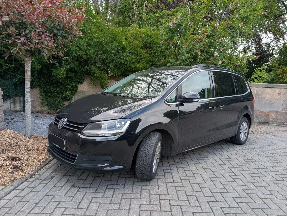 Gebraucht VW Sharan 140 PS (102 kW) 2013 Schwarz Van / Kleinbus
