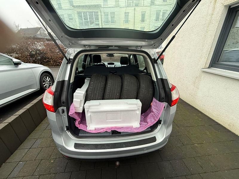 Gebraucht Ford C-MAX Titanium 163 PS (119 kW) 2014 Silber Van / Kleinbus