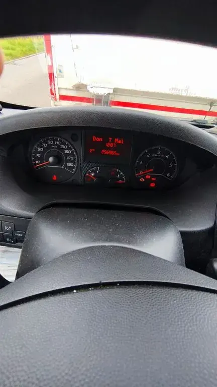 Gebraucht Peugeot Boxer 131 PS (96 kW) 2017 Weiß Van