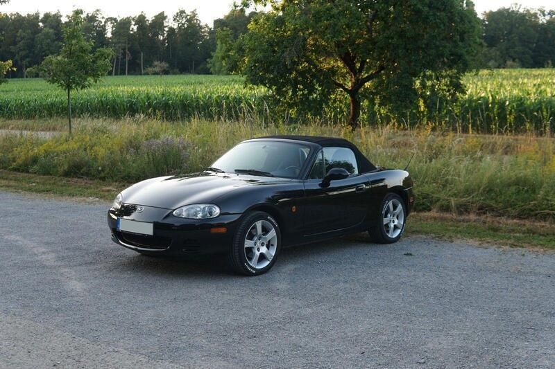 Schwarz Gebraucht 2005 Mazda MX5 Sportive Cabrio | 4.900 € (Fairer Preis) - Bild 1/4