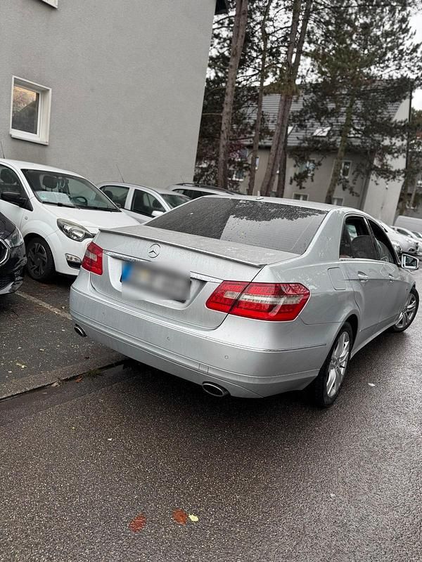 Gebraucht Mercedes E350 226 PS (166 kW) 2009 Silber Limousine