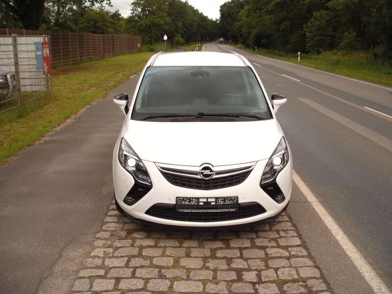 Gebraucht Opel Zafira Tourer Edition 131 PS (96 kW) 2015 Weiß Van / Kleinbus