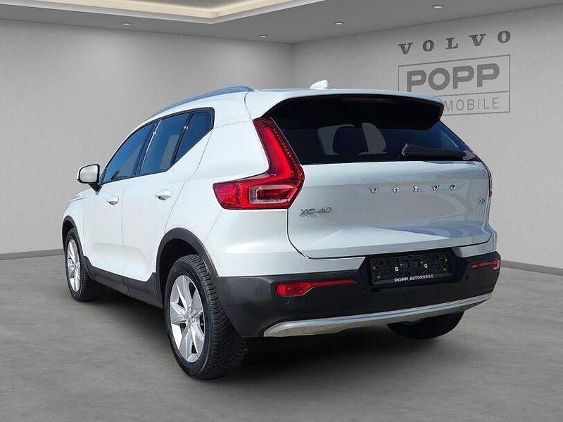 Gebraucht Volvo XC40 Core 129 PS (94 kW) 2023 Crystal white SUV
