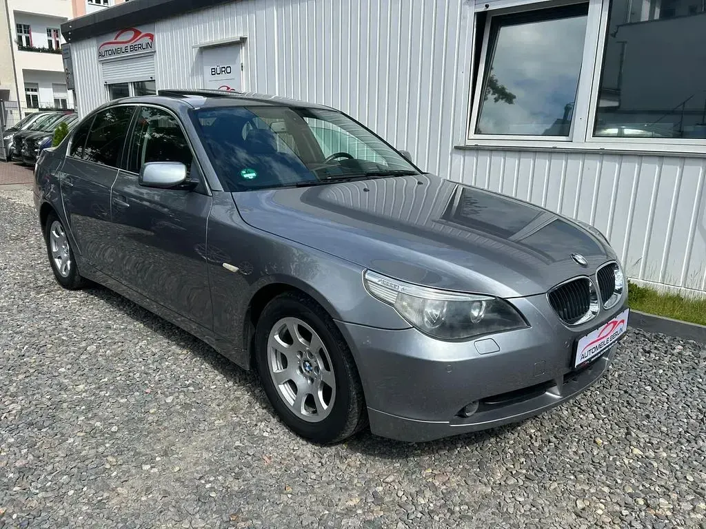 Gebraucht BMW 523 177 PS (130 kW) 2005 Grau Limousine