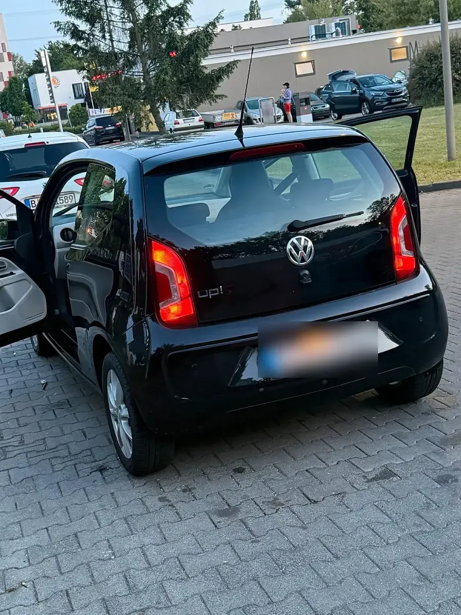 Gebraucht VW up! 75 PS (55 kW) 2012 Schwarz Kleinwagen