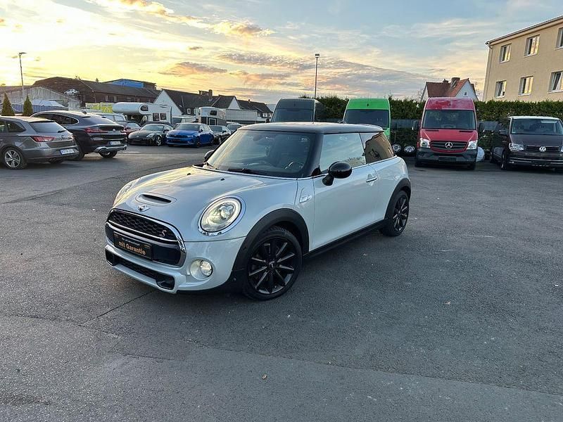 Silber Gebraucht 2016 Mini Cooper S Kleinwagen | 15.990 € (Guter Preis) - Bild 1/4