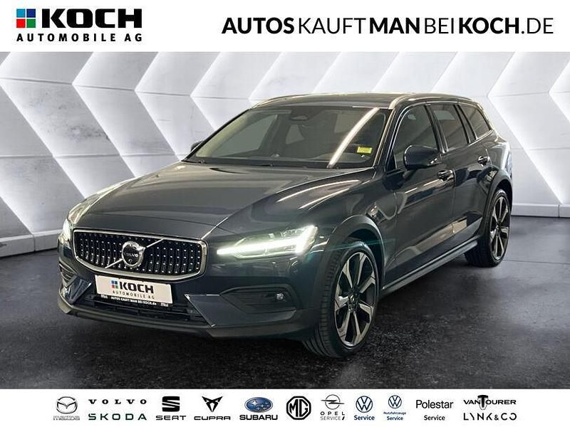 Blau Gebraucht 2024 Volvo V60 Kombi | 47.890 € (Teuer) - Bild 1/4
