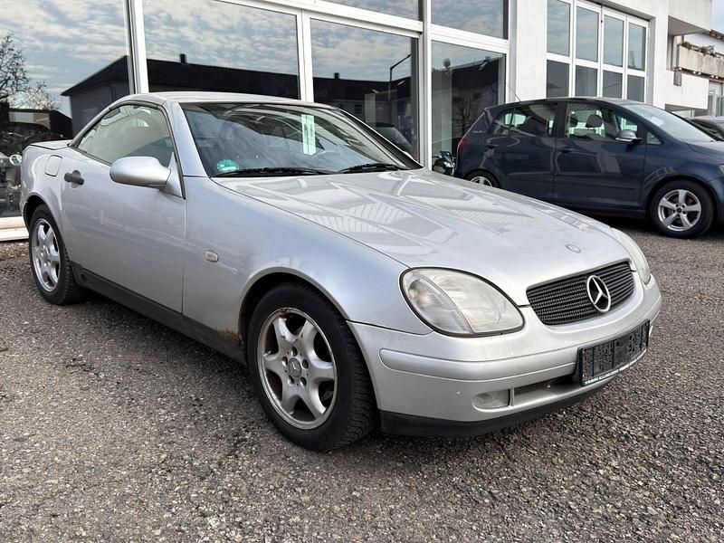 Gebraucht Mercedes SLK200 136 PS (100 kW) 1997 Silber Cabrio