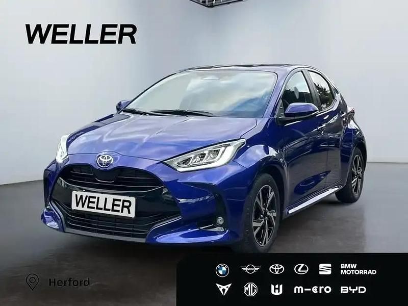 Juniper blue metallic Neu 2025 Toyota Yaris Hybrid Kleinwagen | 23.490 € (Guter Preis) - Bild 1/3
