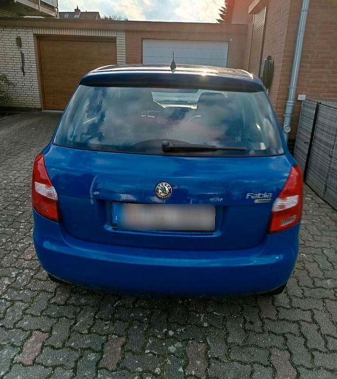 Gebraucht Skoda Fabia Classic 60 PS (44 kW) 2010 Blau Limousine