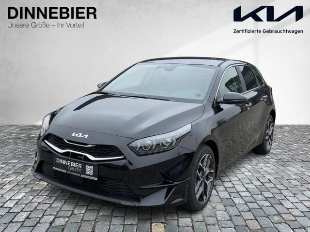 Schwarz (metallic) Neu 2025 Kia Ceed Limousine | 26.990 € (Fairer Preis) - Bild 1/4
