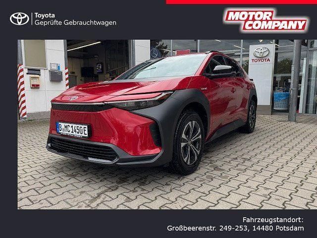 Rot Gebraucht 2025 Toyota bZ4X Comfort SUV | 33.995 € (Superpreis) - Bild 1/4