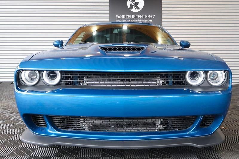 Gebraucht Dodge Challenger 491 PS (361 kW) 2022 Frostbite blue Coupé