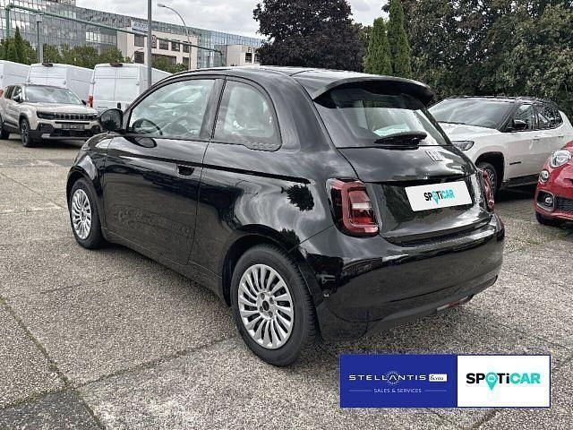 Gebraucht Fiat 500e Tech 86 kW (118 PS) 2023 Schwarz Limousine