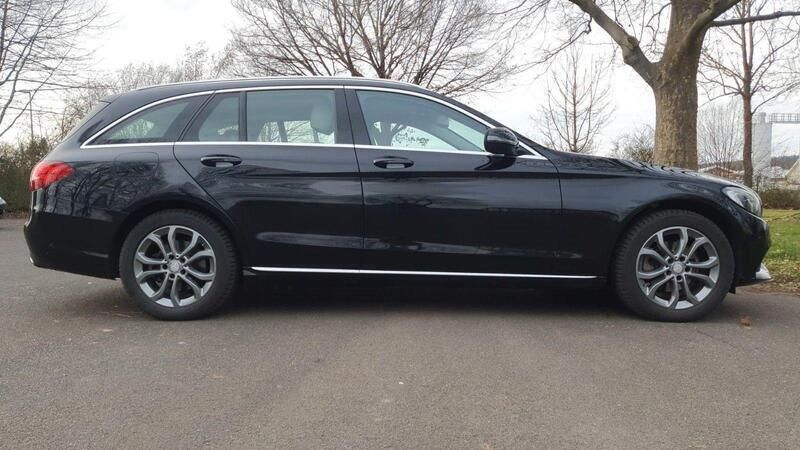 Schwarz Gebraucht 2016 Mercedes C180 Avantgarde Kombi | 17.450 € (Fairer Preis) - Bild 1/4