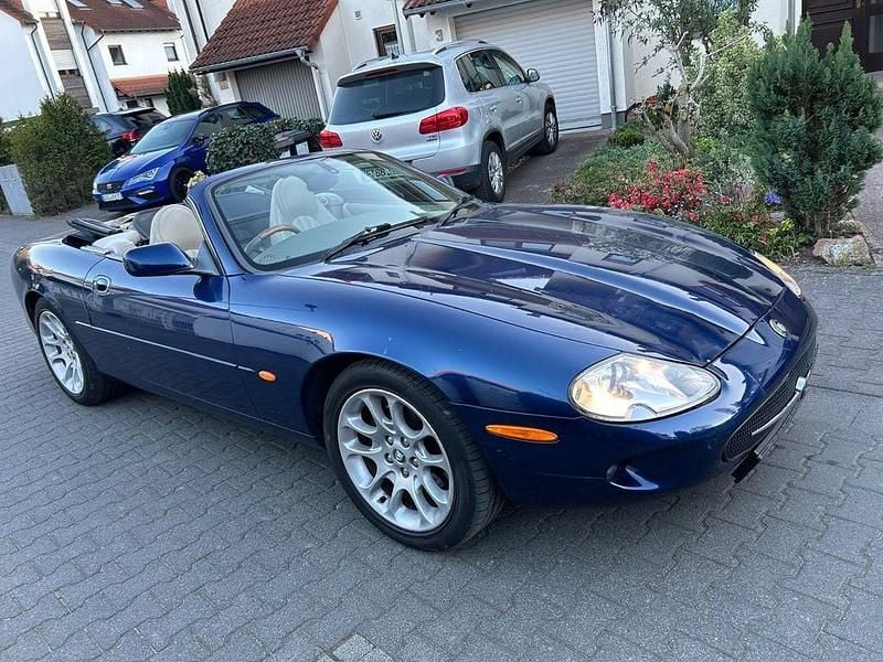 Gebraucht Jaguar XK8 284 PS (208 kW) 2000 Blau Cabrio