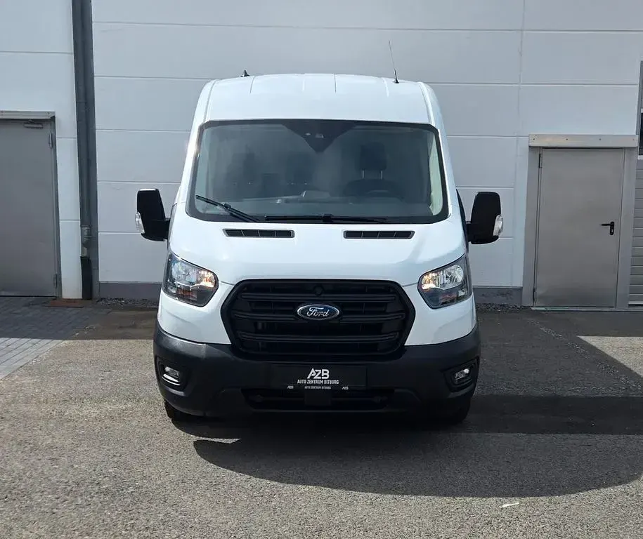 Gebraucht Ford Transit 131 PS (96 kW) 2024 Weiß Van / Kleinbus