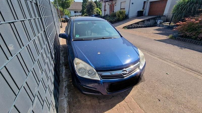 Blau Gebraucht 2008 Opel Astra Edition Limousine | 800 € (Superpreis) - Bild 1/4