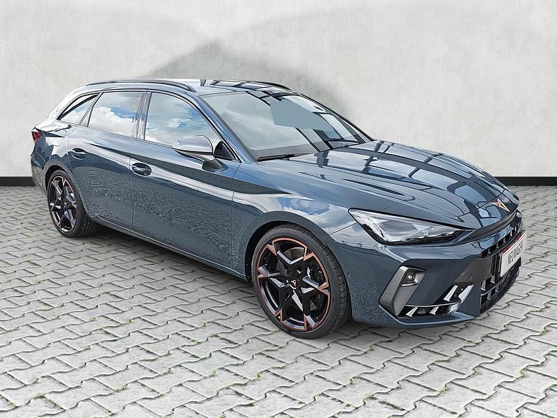 Fjordblau Neu 2025 Cupra Leon VZ | 40.990 € (Superpreis) - Bild 1/4