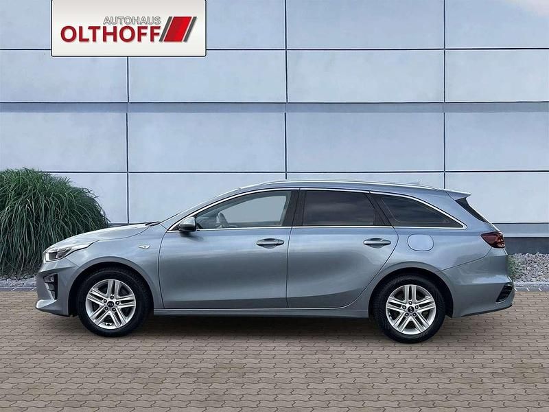 Gebraucht Kia Ceed Sportswagon Vision 140 PS (102 kW) 2021 Lunarsilber met. Kombi