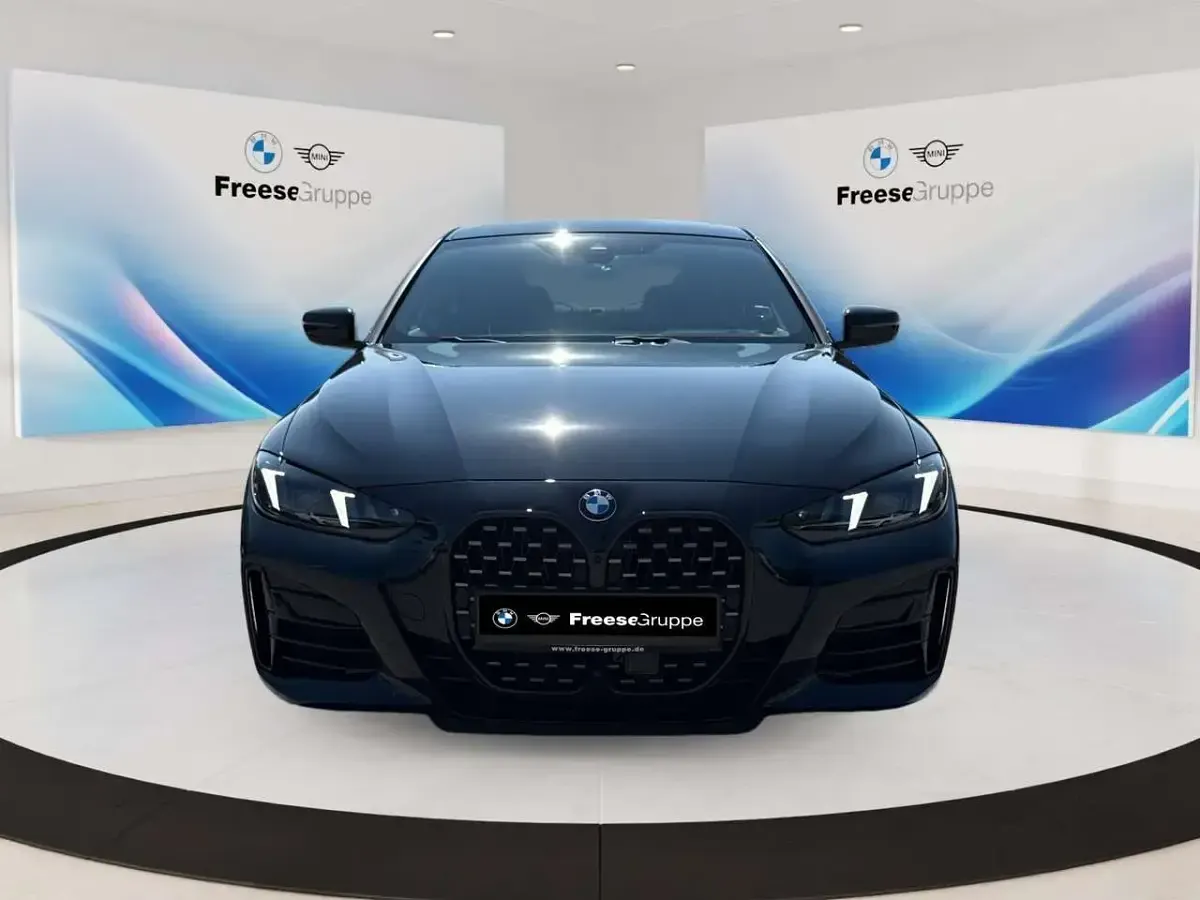 Gebraucht BMW 420 Coupé Shadowline 184 PS (135 kW) 2026 Schwarz Coupé