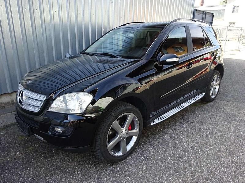 Schwarz unilack Gebraucht 2006 Mercedes ML320 SUV | 14.800 € - Bild 1/4