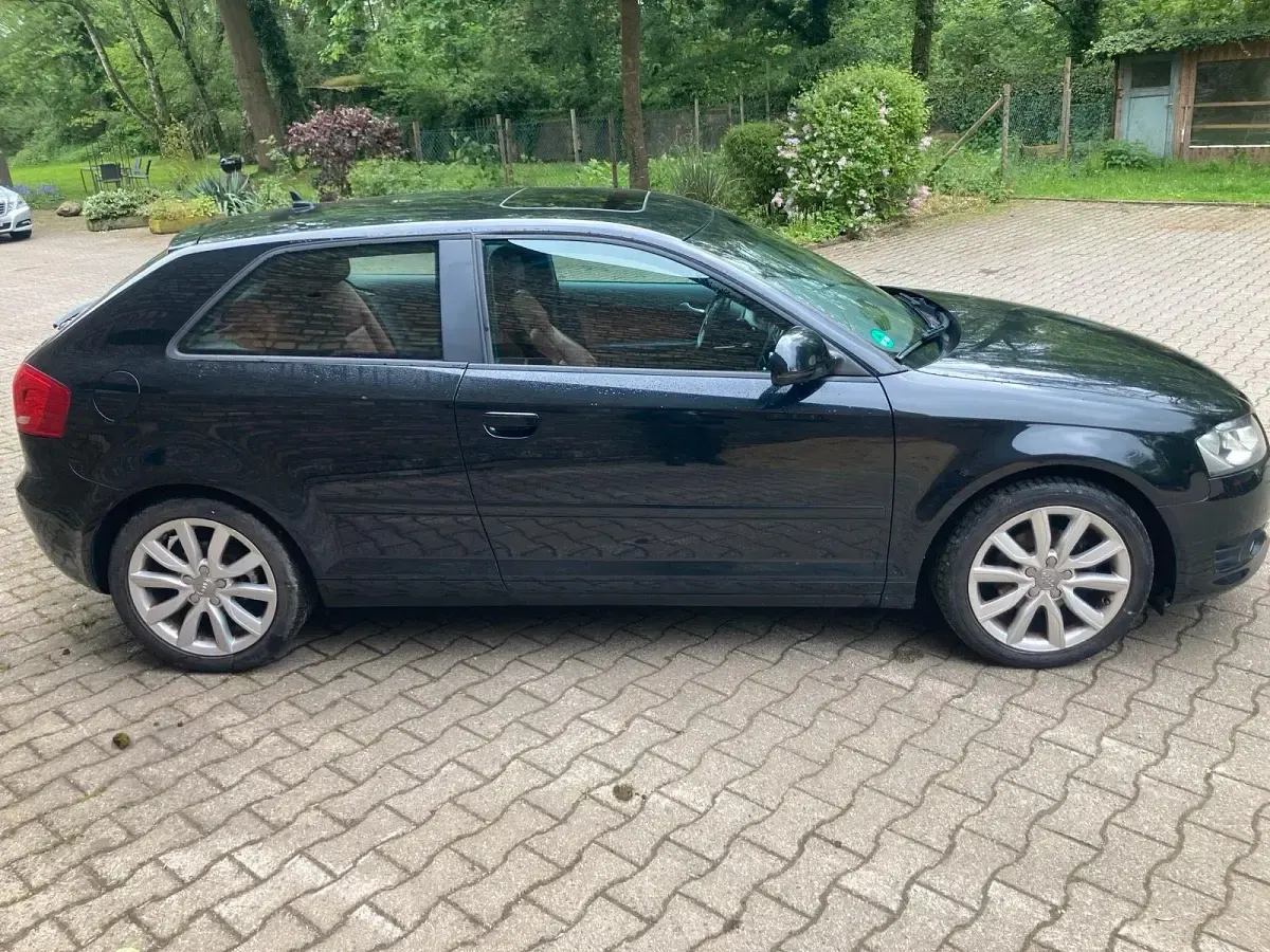 Używany Audi A3 140 KM (102 kW) 2010 Czarny Hatchback