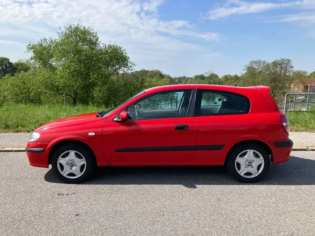 Gebraucht Nissan Almera 90 PS (66 kW) 2000 Rot Limousine