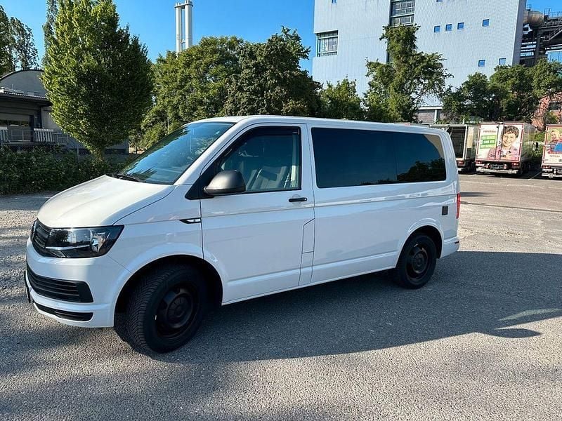 Second-hand VW T6 150 CP (110 kW) 2017 Alb Van