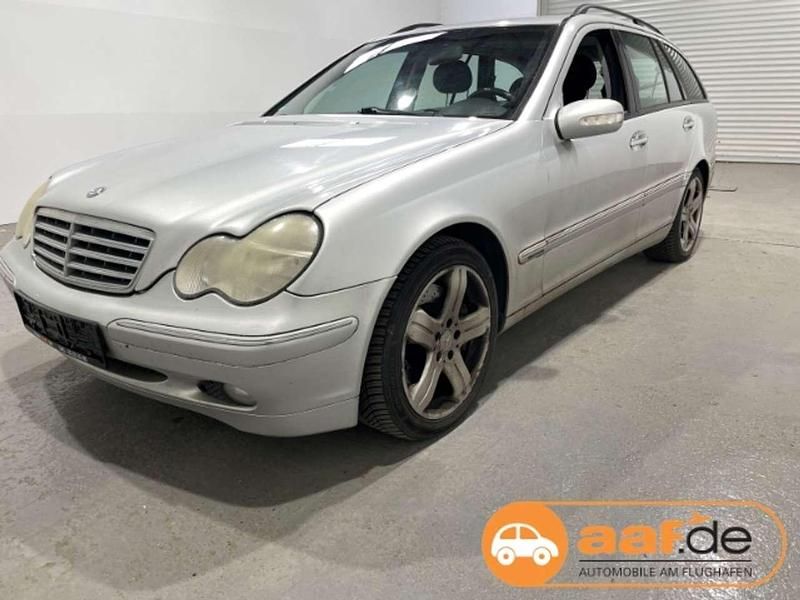 Gebraucht Mercedes C200 Elegance 163 PS (119 kW) 2003 Brillantsilber Kombi