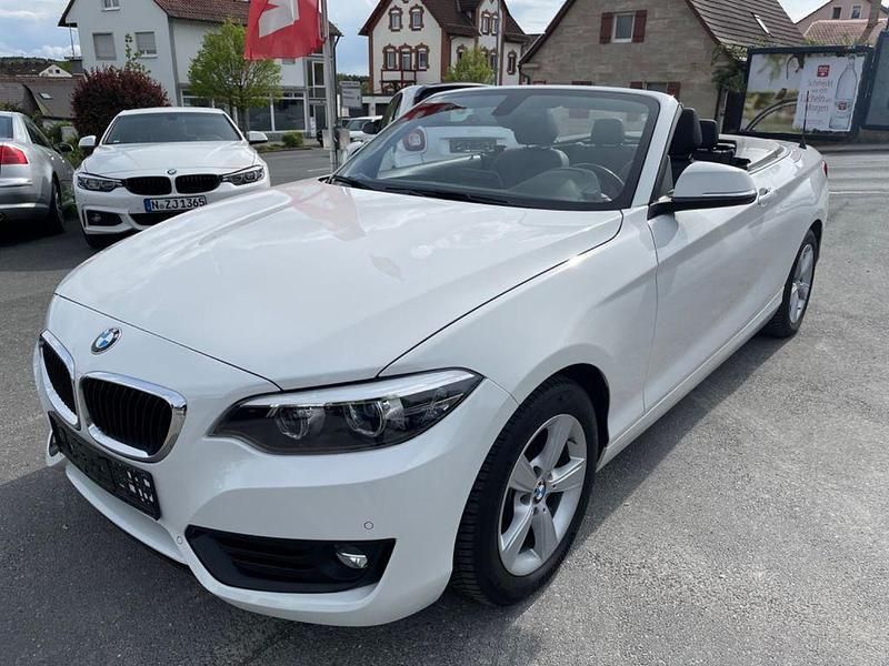 Weiß Gebraucht 2018 BMW 218 Advantage Cabrio | 17.950 € (Fairer Preis) - Bild 1/4