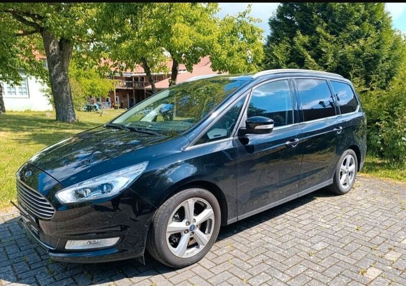 Schwarz Gebraucht 2015 Ford Galaxy Titanium Van / Kleinbus | 19.800 € (Fairer Preis) - Bild 1/4