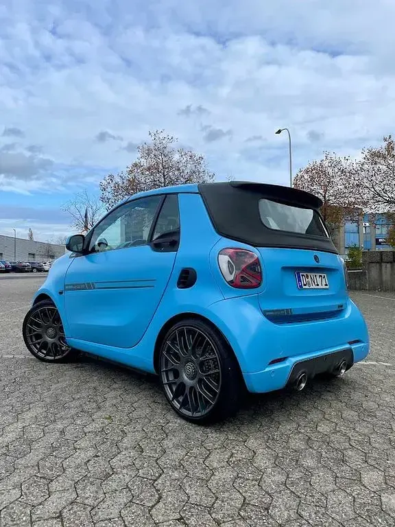 Gebraucht Smart ForTwo Cabrio Brabus 122 PS (89 kW) 2017 Blau Cabrio