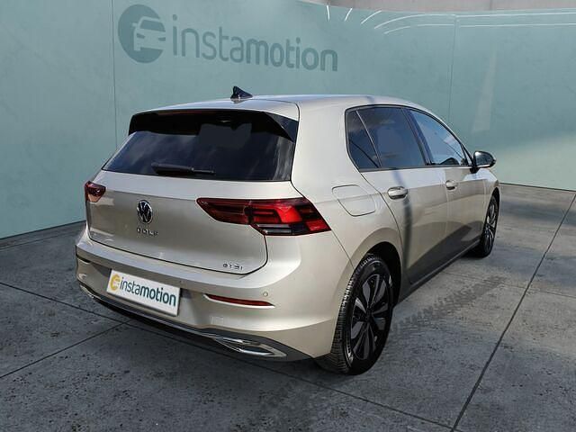 Gebraucht VW Golf VIII Move 131 PS (96 kW) 2024 Silber Limousine