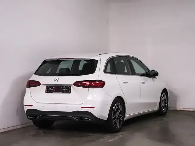 Gebraucht Mercedes B200 Advanced 163 PS (119 kW) 2025 Unilack polarweiß Kleinwagen