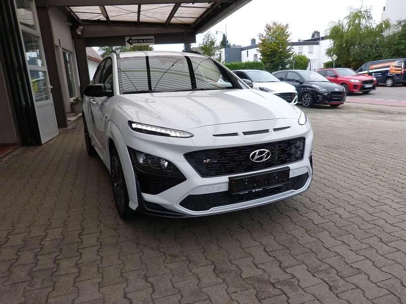 Weiß Gebraucht 2021 Hyundai Kona N Line SUV | 19.900 € (Etwas zu teuer) - Bild 1/4