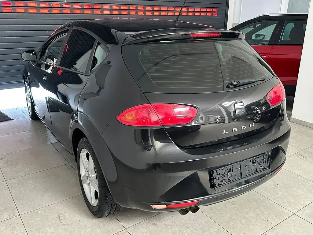 Occasion Seat Leon Reference 125 ch (91 kW) 2009 Noir Citadine