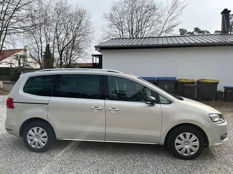 Gebraucht VW Sharan Highline 150 PS (110 kW) 2012 Beige Van / Kleinbus