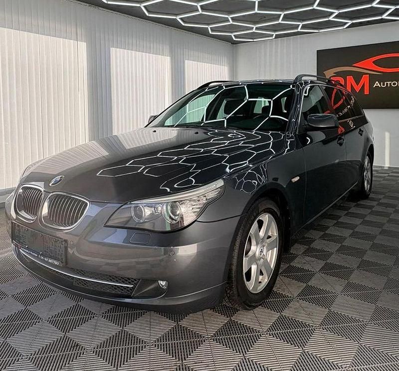 Gebraucht BMW 525 Advantage 218 PS (160 kW) 2008 Grau Kombi